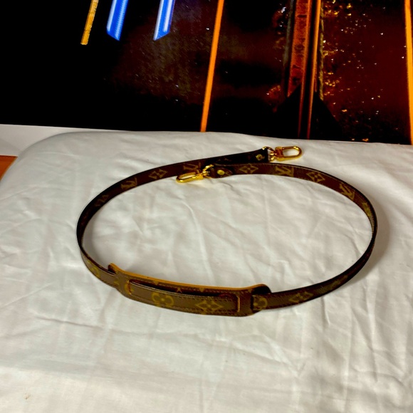 Louis Vuitton strap 38 inches monogram - Picture 1 of 3
